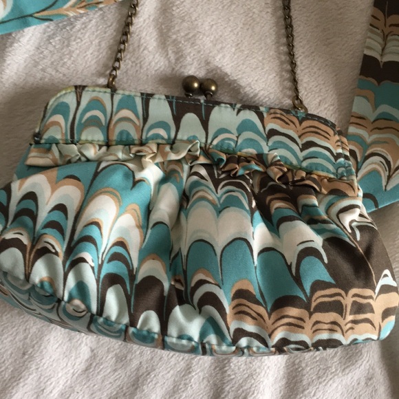 Vintage GAP silk blend mini kisslock clutch & sash